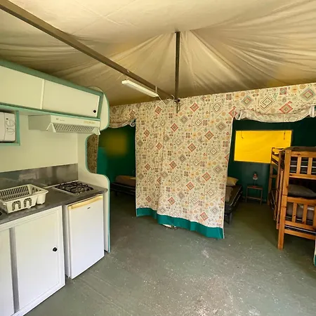 Flower La Pibola 营地