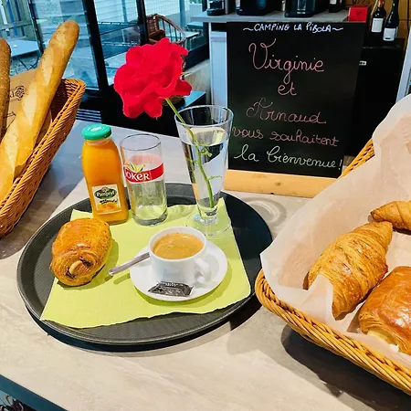 Flower La Pibola Κάμπινγκ