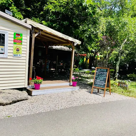 Flower La Pibola Κάμπινγκ